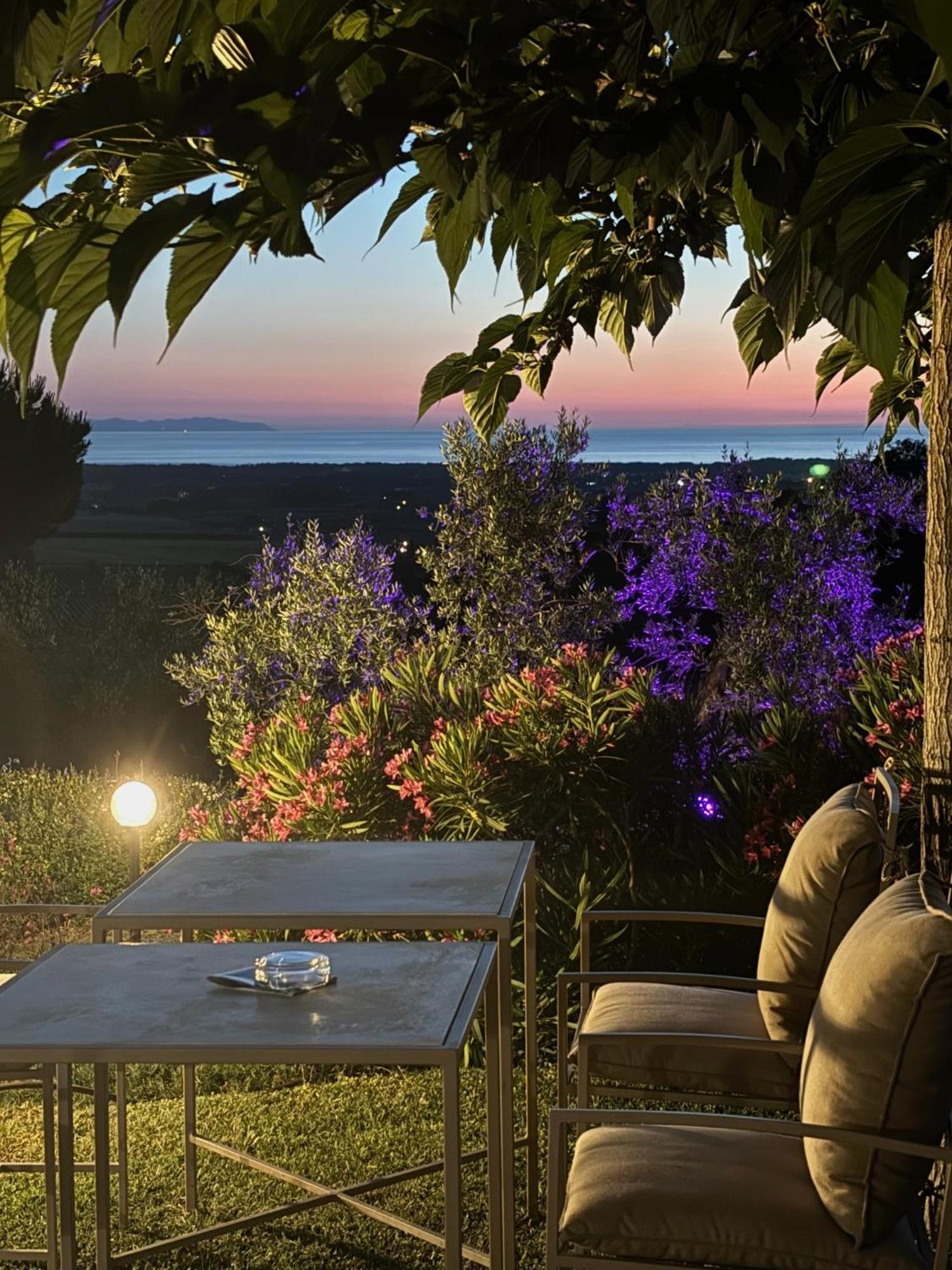 カスタニェート・カルドゥッチ Relais Dei Molini Bed & Breakfast エクステリア 写真